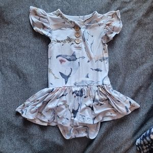 Posh peanut sharks twirl